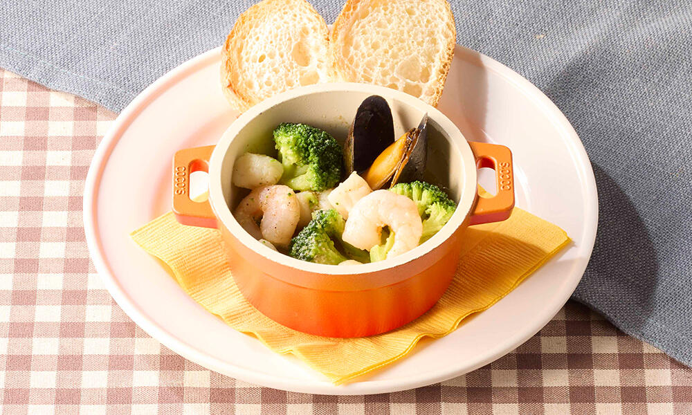 ajillo_seafood_broccoli2609.jpg
